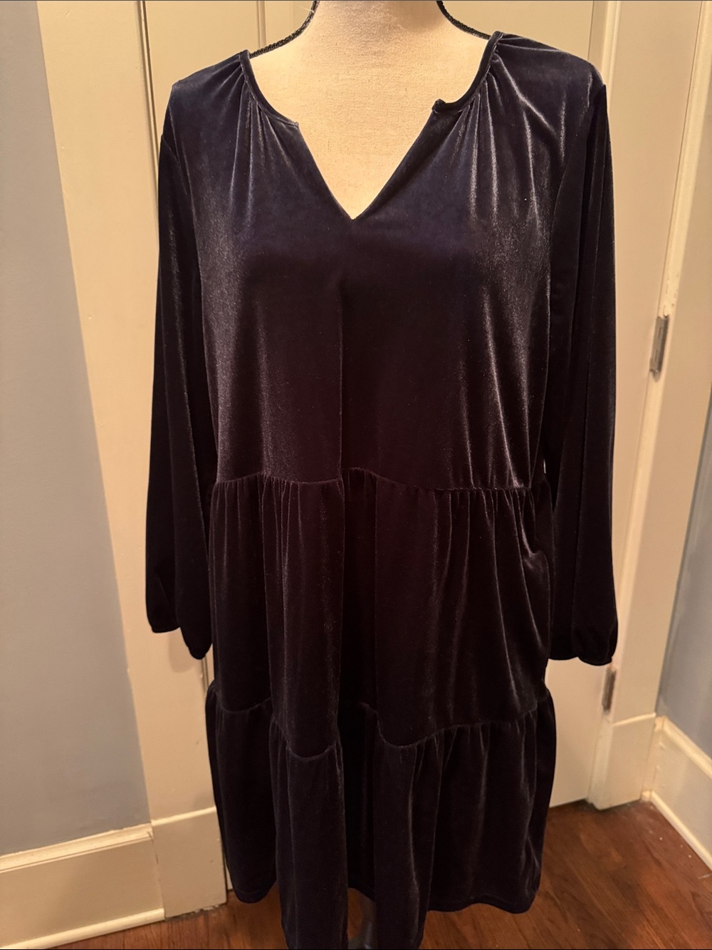 GAP Velvet Tiered Long-Sleeve Dress in black